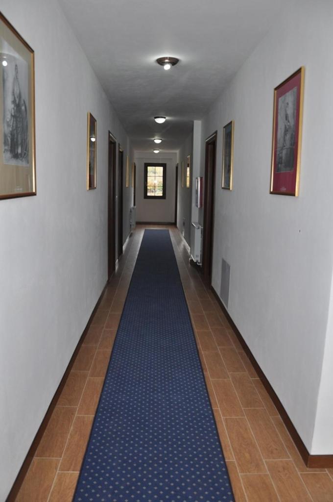 Hotel Marub Rubik Esterno foto